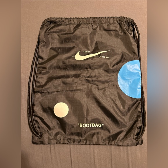 Nike Zoom Fly Mercurial Flyknit x
OFF-WHITE Black 2018 Men's 11.5.
AO2115-001 - Picture 11 of 11